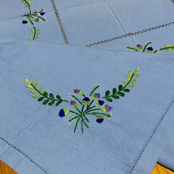 🪻April Cornell-Embroidered Cotton Tablecloth - Picture 15 of 15